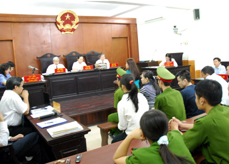 Bị hại hoặc người đại diện của bị hại đã rút yêu cầu khởi tố thì không có quyền yêu cầu lại, trừ trường hợp rút yêu cầu do bị ép buộc, cưỡng bức.