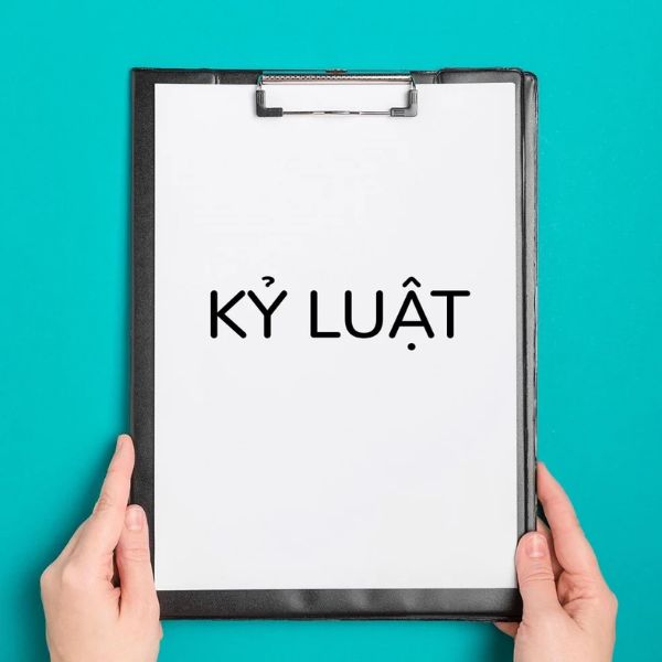 Tìm hiểu về không chấp hành quyết định kỷ luật cùng NPLaw