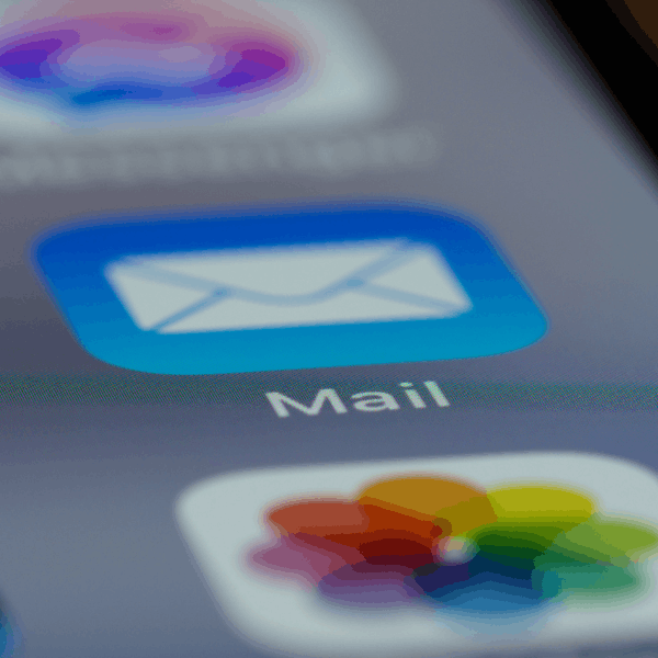 Nhân viên gửi email giả mạo từ giám đốc để yêu cầu chuyển tiền và những rủi ro pháp lý doanh nghiệp không thể xem nhẹ