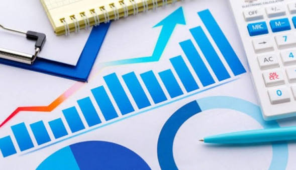 Risks that should be considered when employees submit false reports on a company’s financial status