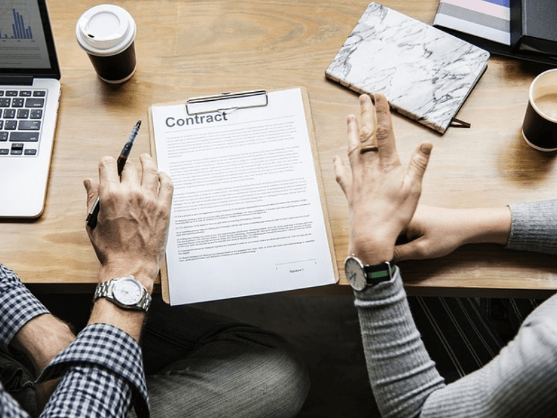 Legal risks and consequences of changing the performance period of boo contracts