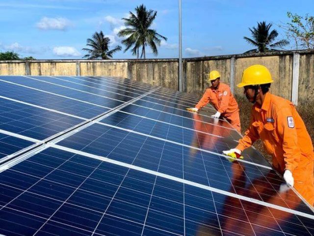 Hợp đồng mua bán điện mặt trời