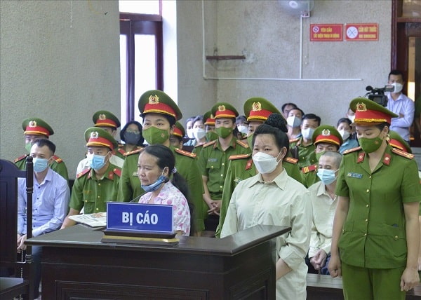 Trường hợp nào hủy bản án xét xử lại