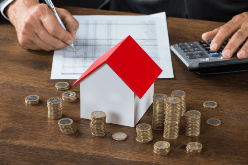 Đã ký hợp đồng thuê nhà nhưng chủ nhà muốn thế chấp nhà đang cho thuê có được không?