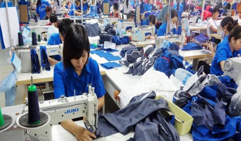 Quy định pháp luật về nhập khẩu quần áo