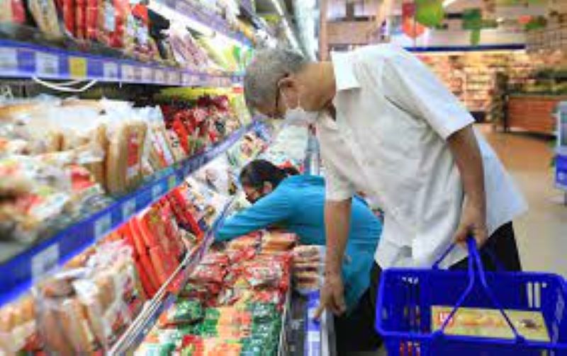 Có được yêu cầu khoản bồi thường danh dự khi giải quyết tranh chấp giữa người tiêu dùng và tổ chức, cá nhân kinh doanh không?