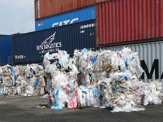 Phế liệu nhựa nào được phép và không được phép nhập khẩu để làm nguyên liệu sản xuất?