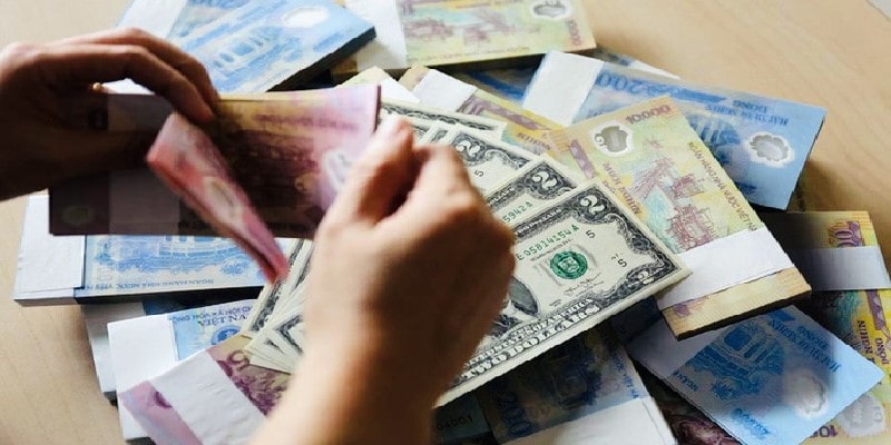 Pháp luật quy định như thế nào về việc đổi tiền?