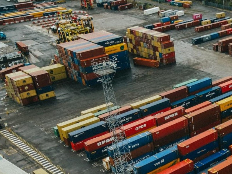 Legal regulations on the leasing service for factories and warehouses