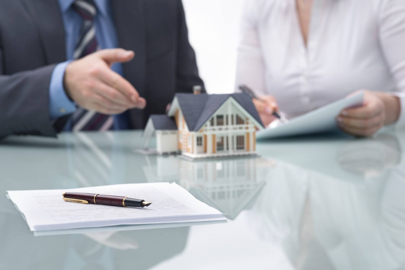 Giải đáp một số câu hỏi liên quan đến hợp đồng xây dựng nhà ở trọn gói