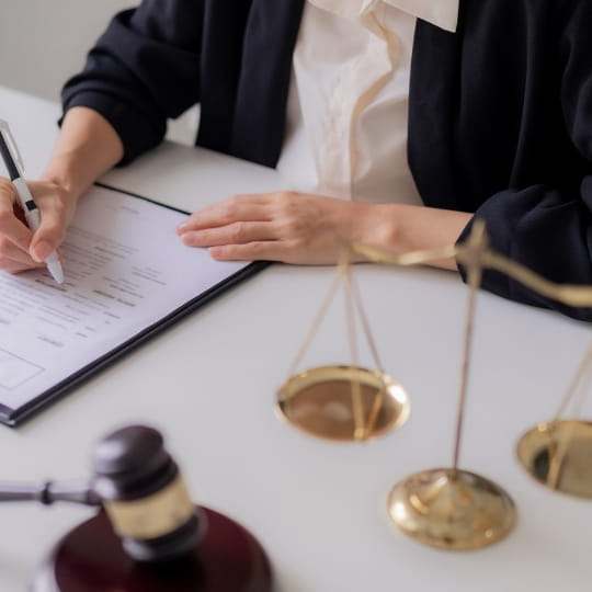 关于现行法律下合法权益保护的自由法律咨询