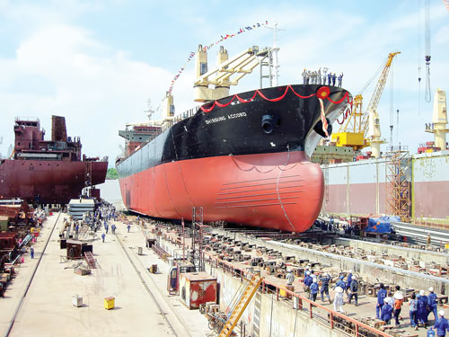 1. Khái niệm sửa chữa tàu biển