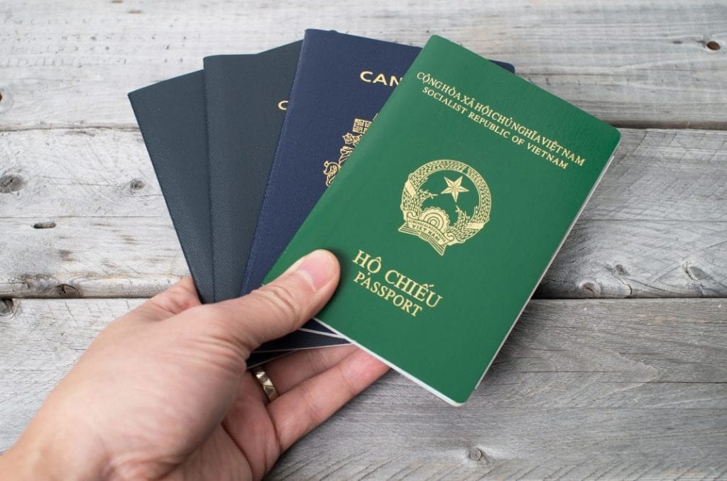Người nước ngoài nhập quốc tịch Việt Nam để được thành lập hộ kinh doanh ở Việt Nam