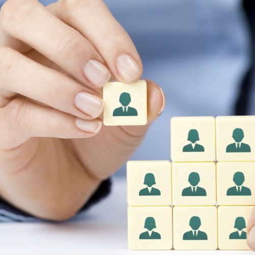 Quy định cần lưu ý liên quan đến quản lý nhân sự và lao động tại Việt Nam