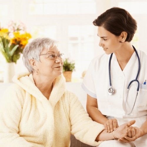 Quy định pháp luật liên quan đến dịch vụ chăm sóc sức khỏe cho người già