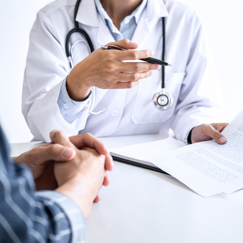 Quy trình điều trị cho các bệnh nhân: Thực trạng, quy định pháp luật và những vấn đề cần lưu ý