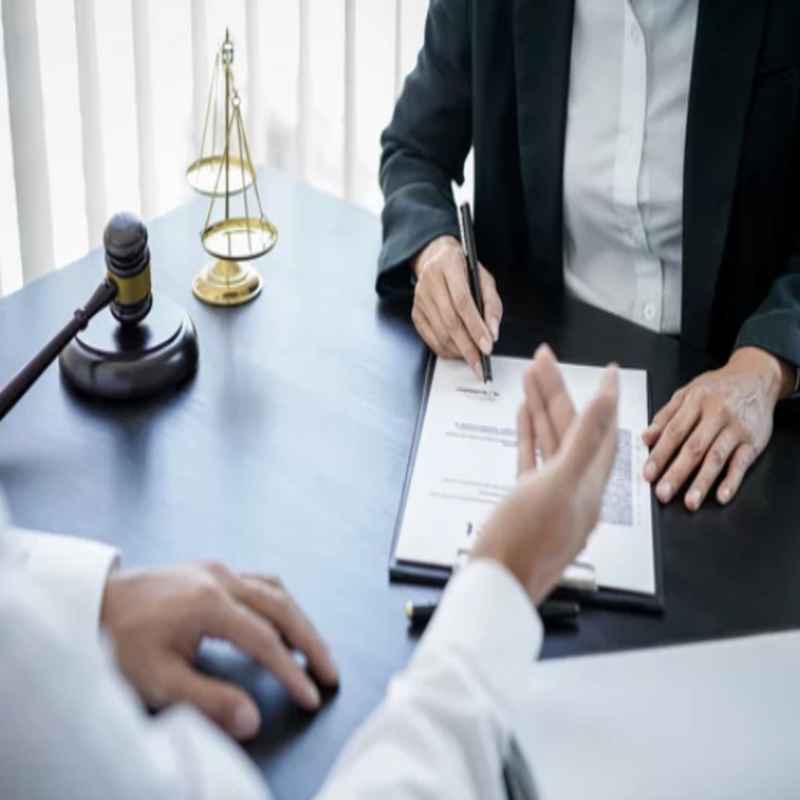 Điều khoản về chuyển nhượng hợp đồng kinh doanh:Pháp lý và thực tiễn