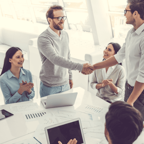 Quy định pháp luật và hướng giải quyết tranh chấp về quyền lợi từ cổ phần ưu đãi