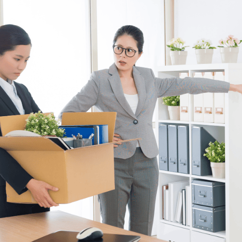 Không tuân thủ quy trình sa thải theo quy định: Doanh nghiệp đối mặt rủi ro gì?
