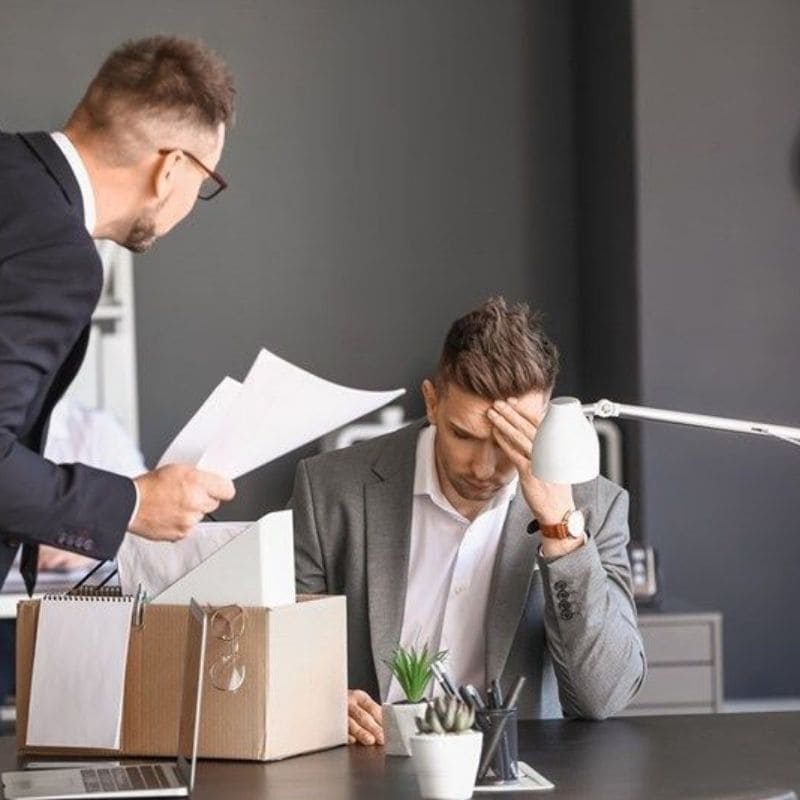 Tất tần tật những điều cần biết về vấn đề bị sa thải ngay sau khi yêu cầu nghỉ phép