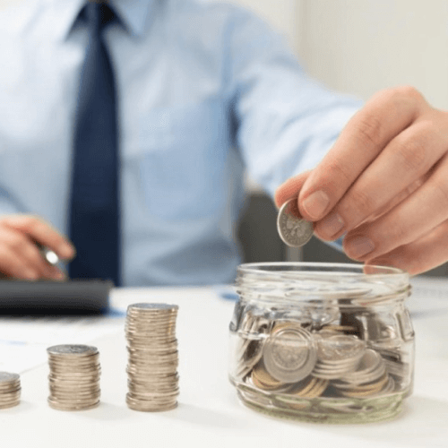 Chính sách tiền lương của công ty là gì và doanh nghiệp cần tuân thủ những quy định nào?