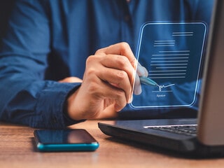 https://nplaw.vn/mot-so-hieu-biet-phap-ly-ve-chu-ky-dien-tu.html