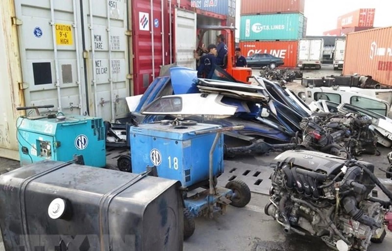 Người nhập khẩu chất thải phóng xạ có thể bị xử phạt vi phạm hành chính đến 300 triệu đồng đúng không?