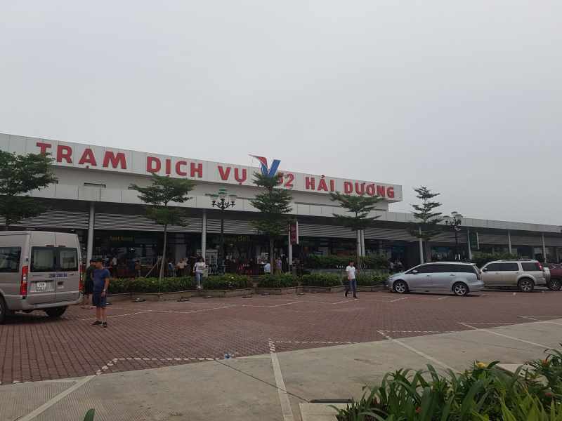 Cơ quan có thẩm quyền cho phép kinh doanh dịch vụ ăn uống tại trạm dừng nghỉ?