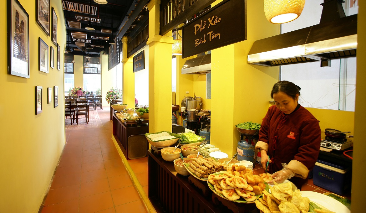 Nhu cầu kinh doanh dịch vụ ăn uống theo hợp đồng theo tại Nha Trang