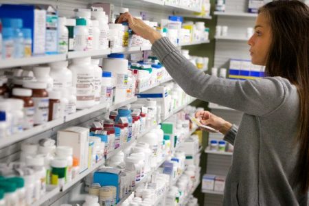Nhu cầu nhập khẩu thuốc đáp ứng nhu cầu điều trị đặc biệt
