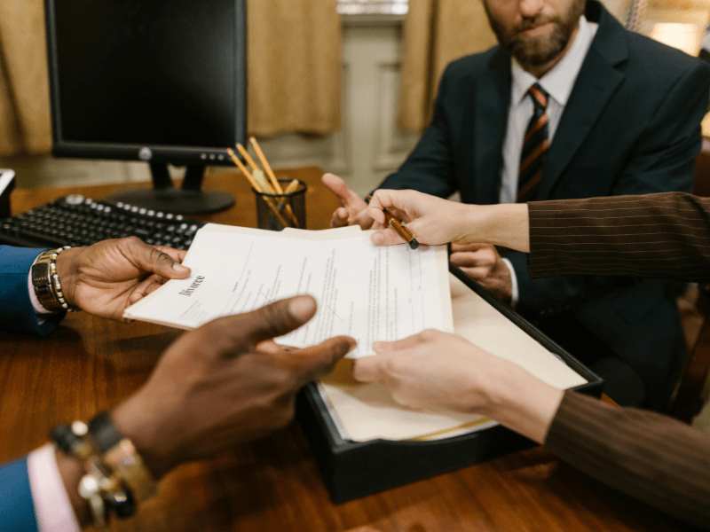 Ủy quyền bán căn hộ chung cư là gì