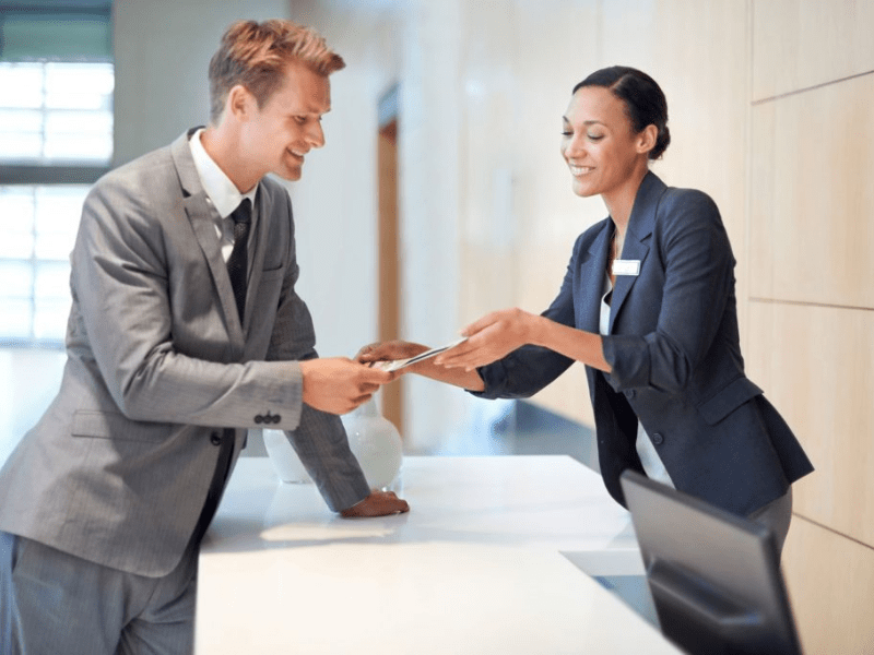 Dịch vụ quản lý khách sạn là gì?