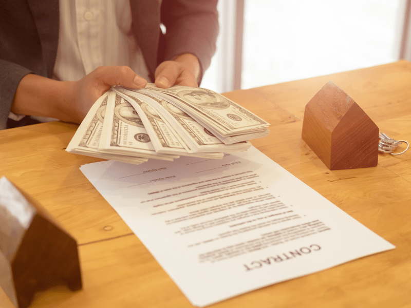 Tìm hiểu hợp đồng theo giá kết hợp cùng NP Law