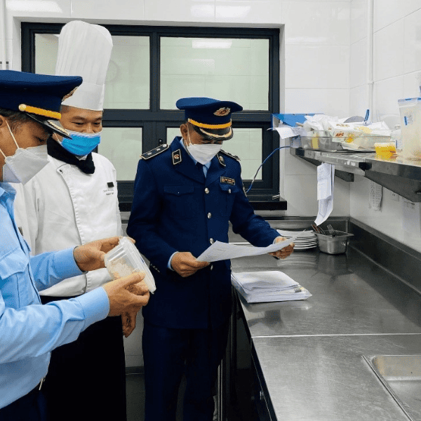 Doanh nghiệp cần biết gì về kiểm tra an toàn thực phẩm tại cảng?