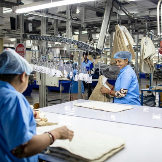 外国企业服装加工现行规定