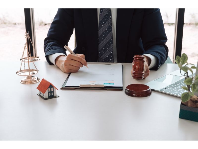 Nhà thầu, nhà đầu tư được xác định là tổ chức có tư cách hợp lệ phải đáp ứng điều kiện nào theo Luật Đấu thầu mới?