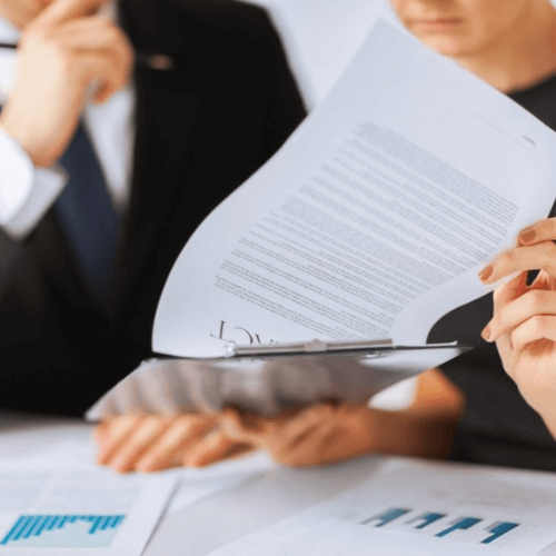 Hợp tác với doanh nghiệp nước ngoài để phát triển sản phẩm mới cần lưu ý những vấn đề pháp lý nào?