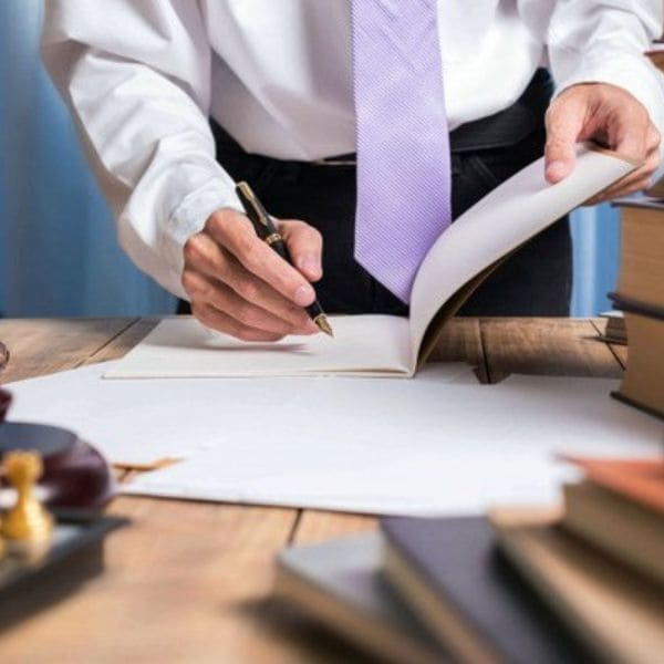 Luật sư chuyên về sở hữu trí tuệ sẽ hỗ trợ những vấn đề pháp lý gì cho cá nhân và doanh nghiệp?