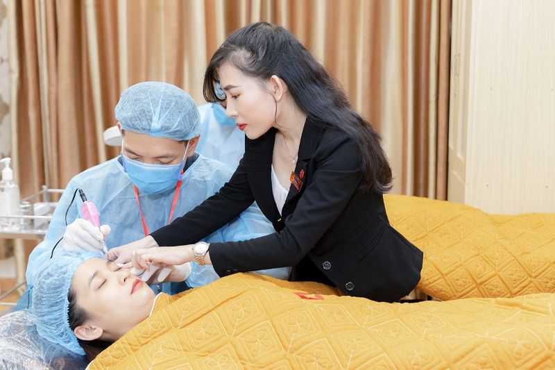 Xin chứng chỉ hành nghề phun xăm thẩm mỹ tốn bao nhiêu tiền