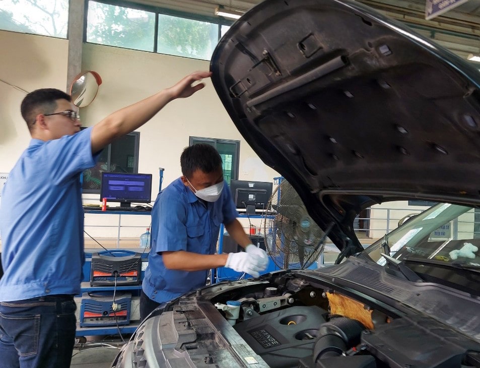 Điều kiện cấp giấy phép kinh doanh nhập khẩu ô tô