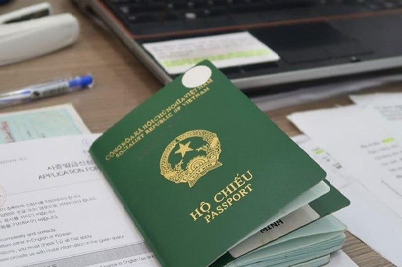 Nhập quốc tịch Việt Nam đối với việt kiều cần chuẩn bị hồ sơ gồm những gì?