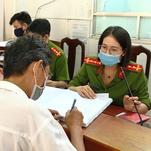 Quy định pháp luật liên quan đến giấy tờ tạm trú của người nước ngoài bị mất