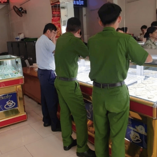 Cửa hàng kinh doanh vàng có máy móc sản xuất nhưng không phép bị xử lý thế nào?