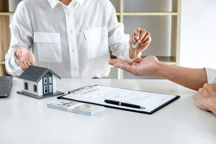 Quyền và nghĩa vụ các bên trong hợp đồng gửi giữ tài sản