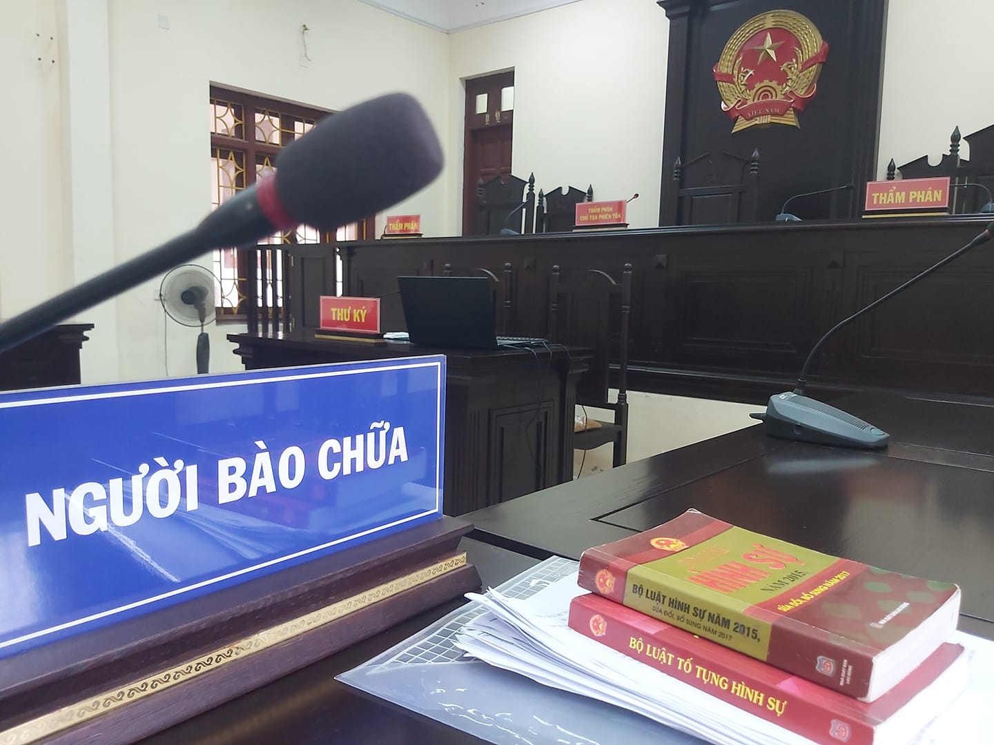 Người bào chữa là gì?