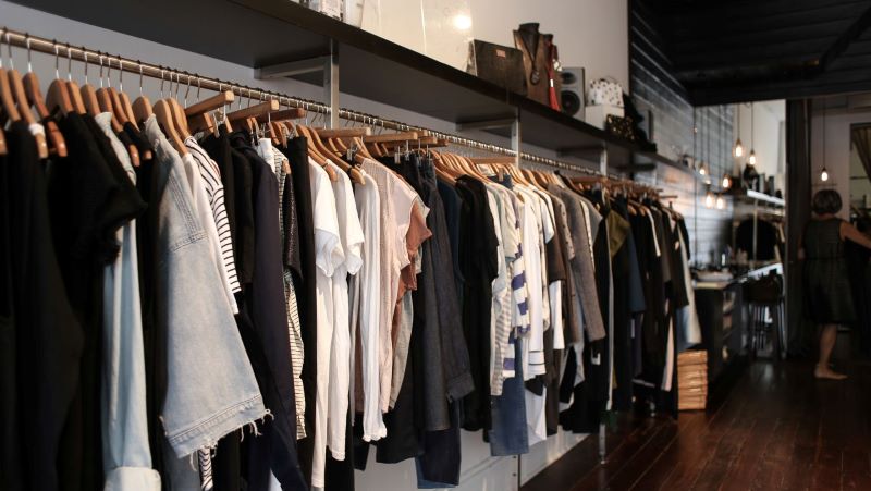  Trình tự thủ tục để bán quần áo nhập lập hợp pháp