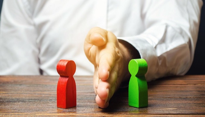 Ai có thẩm quyền quyết định số lượng trọng tài viên lao động trong Hội đồng trọng tài lao động?