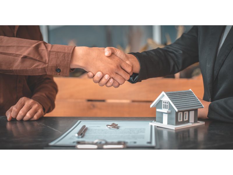 Có cần liệt kê chi tiết các nội dung hợp đồng mua bán nhà không? Tại sao?