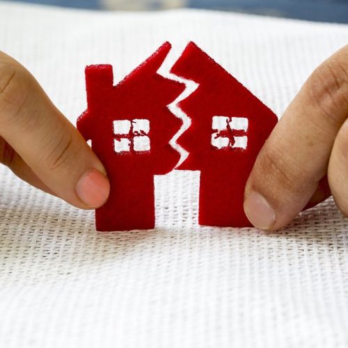 Di sản bị phân chia không hợp pháp là gì?